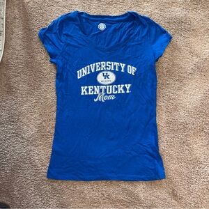 University of Kentucky Mom large Blue V‑Neck Tee